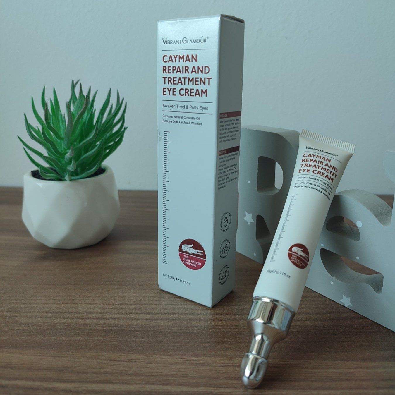 Øyekrem: løftende effekt på 2 minutter